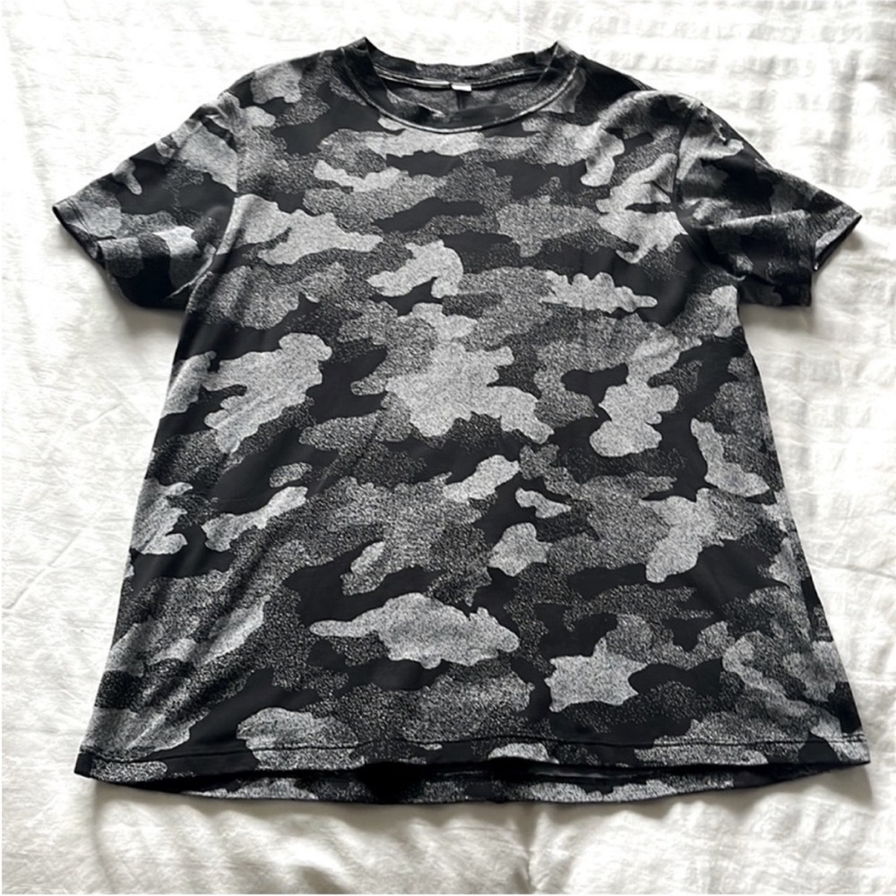 Lululemon all yours tee black and grey camo